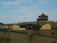 Milers de temples budistes: el territori de la Jimusar monestir